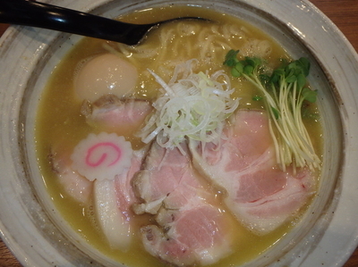 「特選鶏そば(950円)、ごはん小(100円)」@麺屋 NOROMAの写真