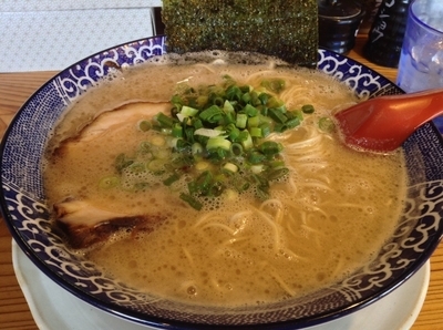 「博多とんこつ ¥620 替玉 ¥100」@博多ラーメン 鶴亀堂 安城店の写真