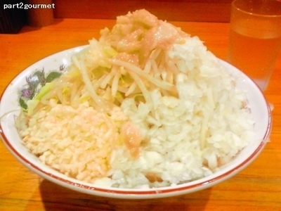 「ラーメン+たまねぎ 「ニンニクアブラ」(800円)」@ラーメン角次の写真