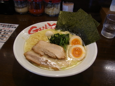 「濃厚塩とんこつ吟得 950円」@横浜家系ラーメン 吟家 木更津店の写真