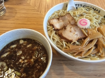 「つけ麺（あつもり・大盛り）」@黒煮干し中華そばとつけめんの店 綱哲の写真