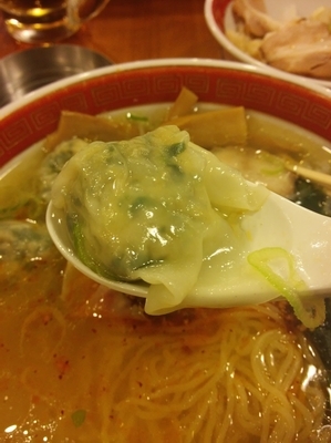 「鶏と野菜のワンタン麺プラス煮豚飯セット¥860、朝3時！」@広州市場 五反田店の写真