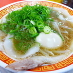 「中華そば・正油　（７８０円）＋味玉（１００円）」@もっこす 大倉山本店の写真