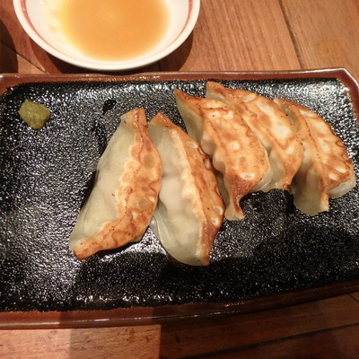 「Bセット(おにぎり、餃子(250円))」@博多らーめん 我馬 ソレイユ店の写真