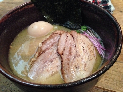 「今日はちょっとリッチな飯野さんのらーめん」@ラーメン酒場 晴江戸の写真