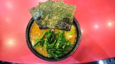 「ラーメン（￥670）+葉ニンニク（￥50）」@家系総本山 ラーメン吉村家の写真