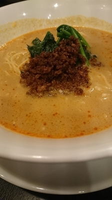 「担々麺１７００円」@金剛飯店の写真