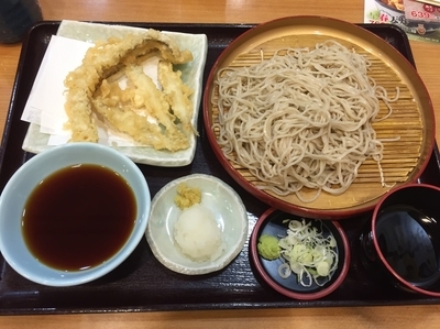 「そば（冷）＋穴子天＋わかさぎ３尾」@天丼てんや 鶴見東口店の写真