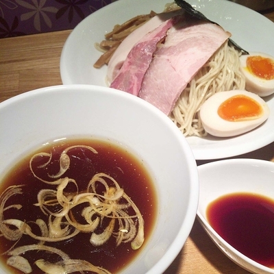 「味玉鶏清湯つけめん　800円」@らーめん専門 うしおととりの写真