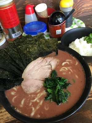 「ラーメン中盛・ライス」@らーめん武道家 口の写真