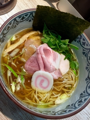 「【気まぐれ限定】鯛煮干し中華そば ¥850」@中華そば 四つ葉の写真