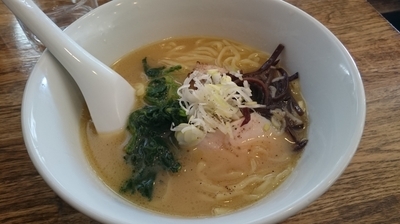 「鶏丸醤油らーめん（700円）＋鶏茶漬け（100円）」@麺屋すみすの写真