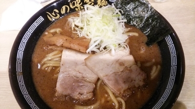 「濃厚魚介豚骨らーめん」@心の味製麺 平井店の写真
