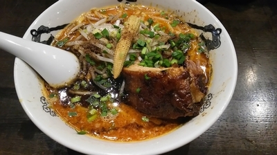 「肉増しカラシビ味噌らー麺」@カラシビ味噌らー麺 鬼金棒の写真