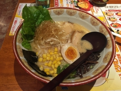 「黄金完熟とんこつフカヒレ風味 1200円」@黄金ラーメン 銀座店の写真