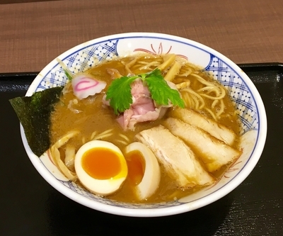 「濃厚特製ラーメン 950円」@麺や庄の ラゾーナ川崎店の写真
