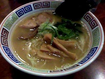 「鶏白湯ラーメン塩（880円）＋中盛（50円）」@つけ麺 目黒屋の写真