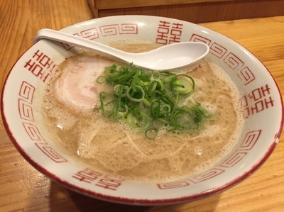 「ラーメン ＋ 替玉」@博多ラーメンセンターの写真