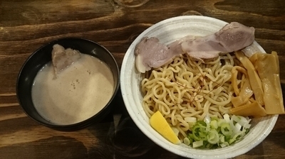 「つけ麺＋塩煮豚」@西中島 光龍益の写真