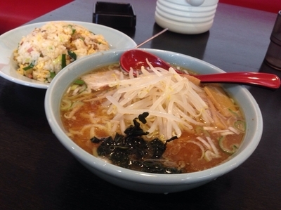「【ラーメンセット】味噌ラーメン（大盛り）・台湾炒飯 756円」@台湾料理 龍福園の写真