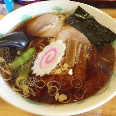 「正油らーめん　600円　半ライス　100円」@らーめん ヒグマ 塩沢店の写真