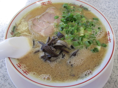 「鰹豚骨ラーメン+替玉（1）　「750円+100円」」@ラーメン池田の写真