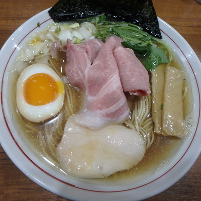 「煮干しそば　白(690円)」@寿製麺よしかわ 川越店の写真