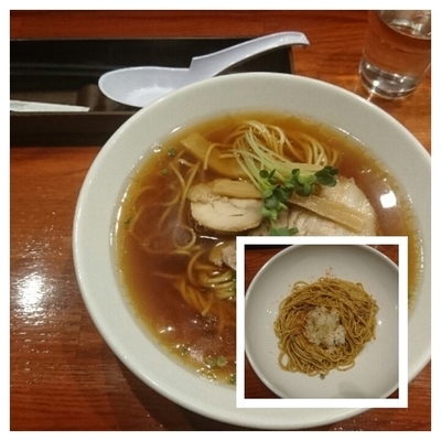 「正油ラーメン(中)+炒めそば」@ラーメン8の写真