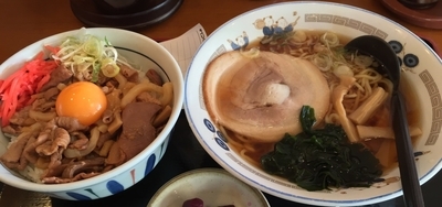 「スタミナパンチ丼セット・ラーメンに変更（￥690＋￥100）」@山田うどん 亀井野店の写真