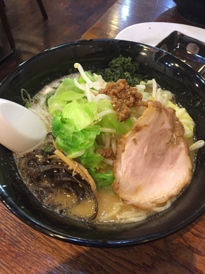 「とんこつ きゃべつのせ」@とんこつらーめん つけめん 鋼 HAGANEの写真