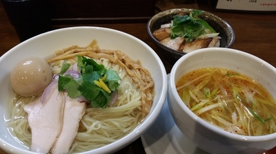 「柚子辛塩つけ麺＋味玉＋もち豚塩バラ飯」@麺や維新の写真
