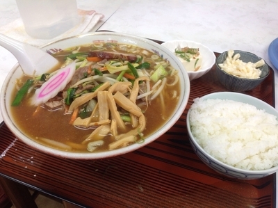 「みそラーメン(大盛り)600円+100円」@善磯の写真