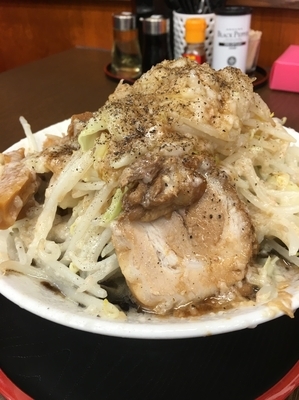 「黒マー油混ぜそば大盛りアブラマシマシ」@麺屋 元の写真