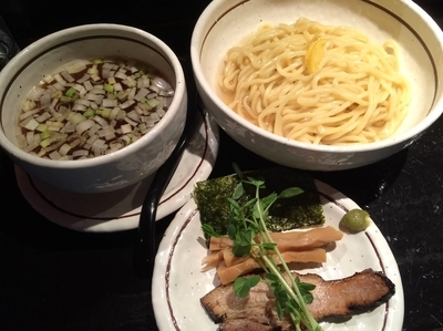 「【限定】鶏とアゴ出汁のあつもりつけそば（800円）」@麺屋しゅうの写真