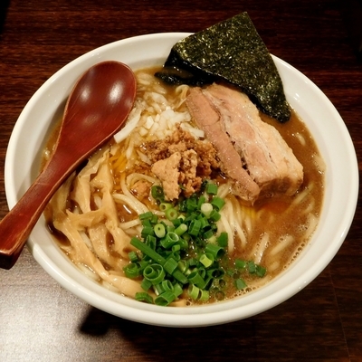 「肉汁煮干らーめん(麺大盛サービス 750円)」@麺 虎テツ 聖跡桜ヶ丘店の写真