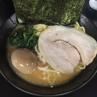 味玉醤油豚骨らぁ麺（￥780）