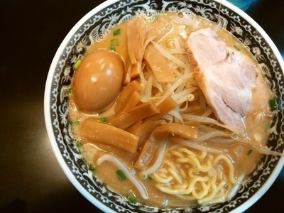 「味噌ラーメン＋味玉」@たかちゃんらーめんの写真