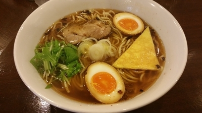 「旨口らーめん(700円)+味玉(120円)」@アートマサシヤの写真