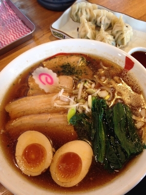 「中華そば 全部のせ  鶏餃子」@やまがたらーめん きたもと屋の写真