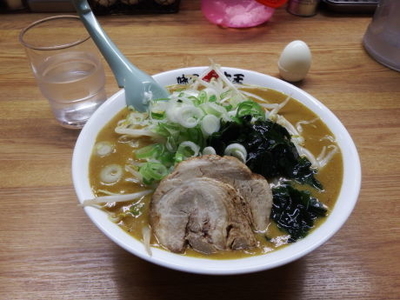 「ミニカレーラーメン」@味の大王 知新の写真