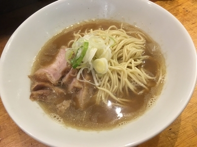 「比内鶏ラーメン（小）」@自家製麺 伊藤の写真