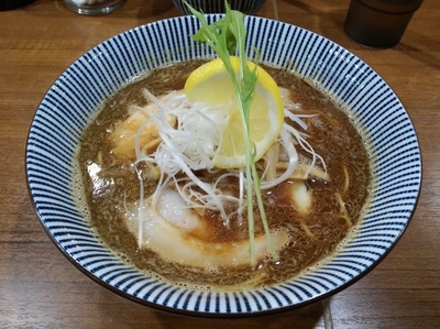 「魚そば濃い目（限定）」@寿製麺よしかわ 川越店の写真