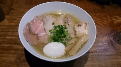 「しお全部入り」@町田汁場 しおらーめん 進化の写真