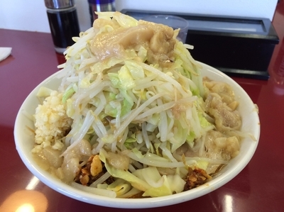 「味噌ラーメン 全マシ」@ジラフの写真