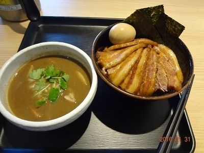 「特製濃厚煮干しつけ麺（チャーシュー4枚まし）」@煮干し中華そば 一燈の写真
