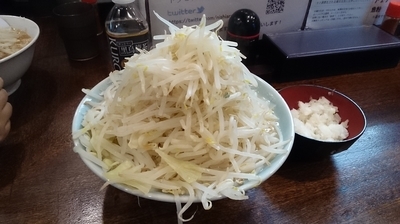 「塩　大盛・タマネギ(ヤサイマシ)￥９５０＋５０」@麺屋 鳳の写真