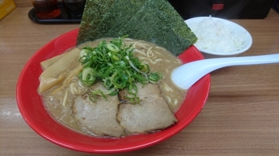 「【限定】超濃厚Ａ級豚骨＋小ライス(サービス)」@熱血らーめん in Yokohamaの写真