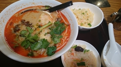 「バミーギョクントムヤム（830円）＋ランチセット（200円）」@ゲウチャイ 横浜クイーンズイースト店の写真