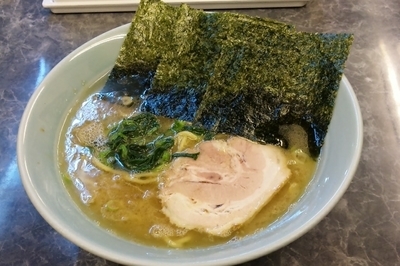 「らーめん中盛」@横浜らーめん 椿家の写真