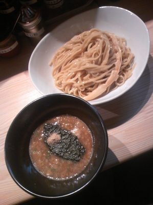 「濃厚煮干しつけ麺（中盛）８００円」@煮干し中華そば 麺屋 銀星 高円寺の写真